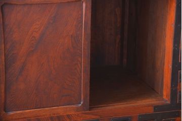 アンティーク家具　古民具・骨董　前面欅材!巾着型金具の二段重ね松本帳場箪笥