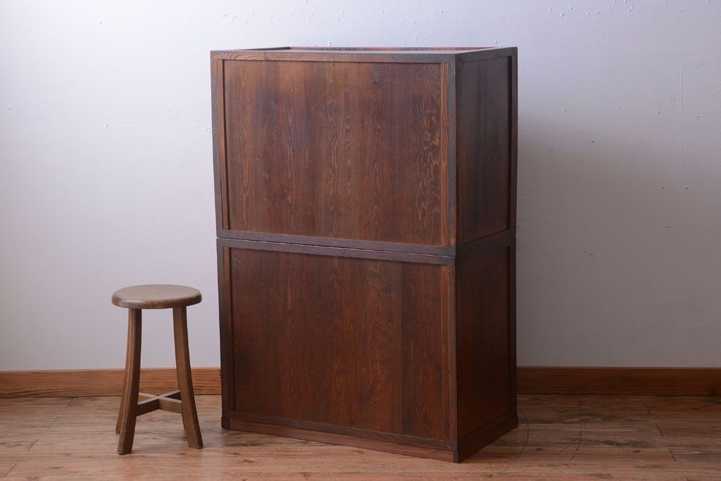 アンティーク家具　古民具・骨董　前面欅材!巾着型金具の二段重ね松本帳場箪笥
