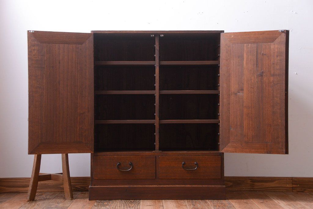 アンティーク家具　和製アンティーク　引き出し2杯付き!古い桐材の戸棚