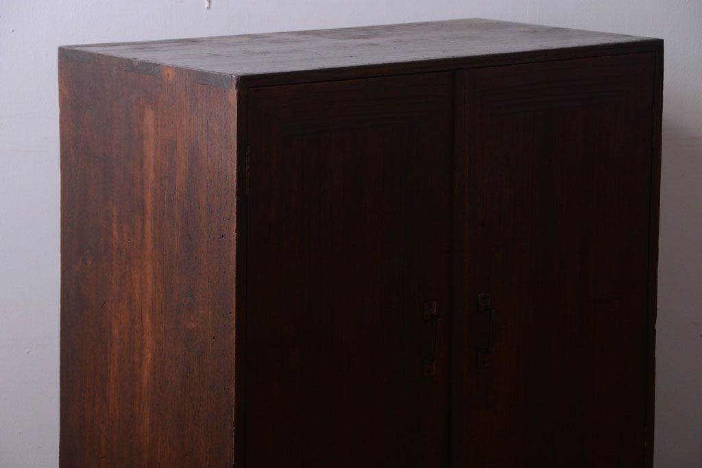 アンティーク家具　和製アンティーク　引き出し2杯付き!古い桐材の戸棚