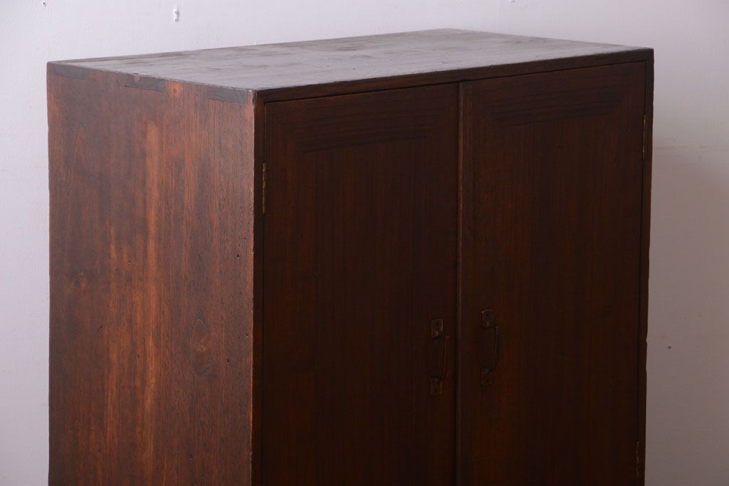 アンティーク家具　和製アンティーク　引き出し2杯付き!古い桐材の戸棚