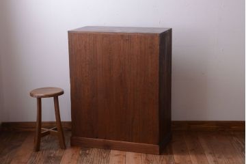 アンティーク家具　和製アンティーク　引き出し2杯付き!古い桐材の戸棚