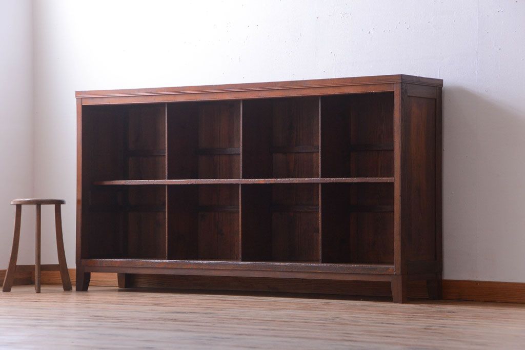 アンティーク家具　和製アンティーク　脚付き!古い木製の横型マス目棚(飾り棚)(1)