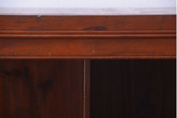 アンティーク家具　和製アンティーク　脚付き!古い木製の横型マス目棚(飾り棚)(1)