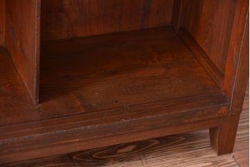 アンティーク家具　和製アンティーク　脚付き!古い木製の横型マス目棚(飾り棚)(1)