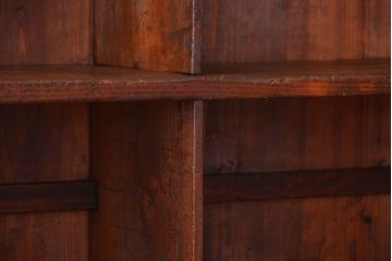 アンティーク家具　和製アンティーク　脚付き!古い木製の横型マス目棚(飾り棚)(1)