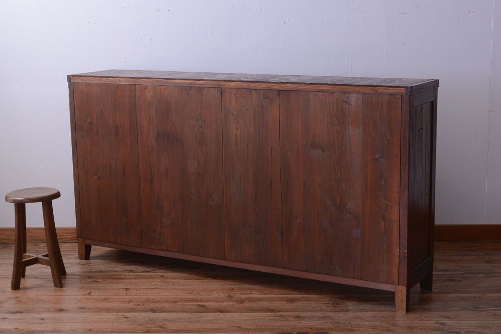 アンティーク家具　和製アンティーク　脚付き!古い木製の横型マス目棚(飾り棚)(1)