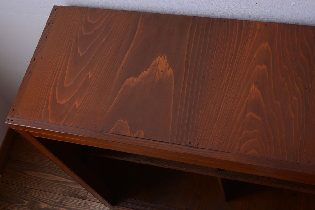 アンティーク家具　和製アンティーク　脚付き!古い木製の横型マス目棚(飾り棚)(2)