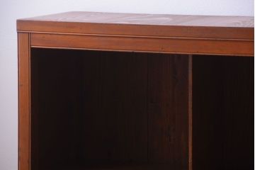 アンティーク家具　和製アンティーク　脚付き!古い木製の横型マス目棚(飾り棚)(2)
