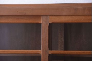 レトロ家具　昭和レトロ　古い木のシンプルなアンティーク戸棚