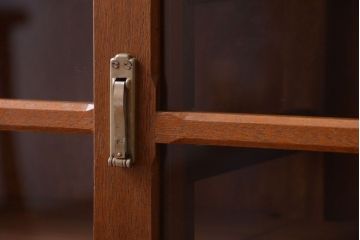 レトロ家具　昭和レトロ　古い木のシンプルなアンティーク戸棚