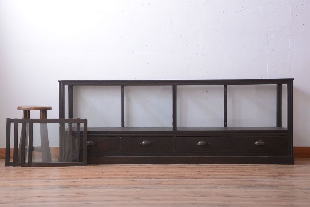 【K様ご成約済・ご決済用】和製アンティーク　とても背の低い古い木のショーケース(ガラスケース)