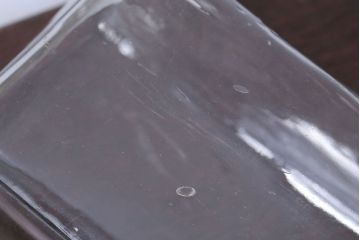 アンティーク雑貨　昭和レトロ　アルミの蓋付き!アンティークガラス瓶2個セット