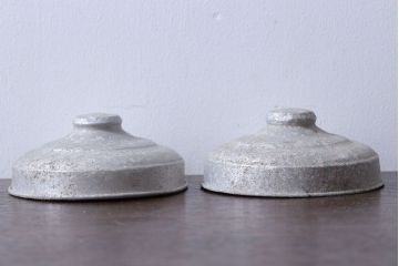 アンティーク雑貨　昭和レトロ　アルミの蓋付き!アンティークガラス瓶2個セット