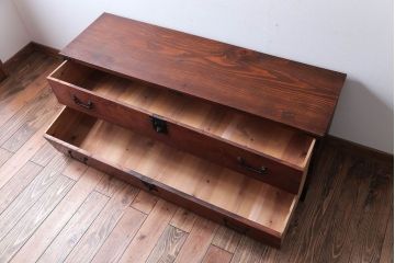 アンティーク家具　古民具・骨董　シンプルで上品な時代箪笥ローボード(ローチェスト)