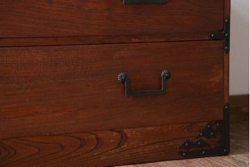 アンティーク家具　古民具・骨董　シンプルで上品な時代箪笥ローボード(ローチェスト)