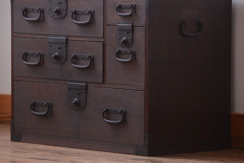 アンティーク家具　古民具・骨董　シンプルで小さなアンティーク帳場箪笥