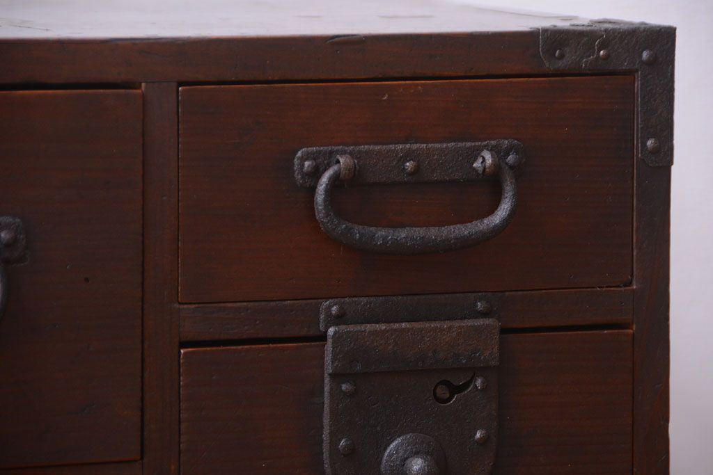 アンティーク家具　古民具・骨董　シンプルで小さなアンティーク帳場箪笥