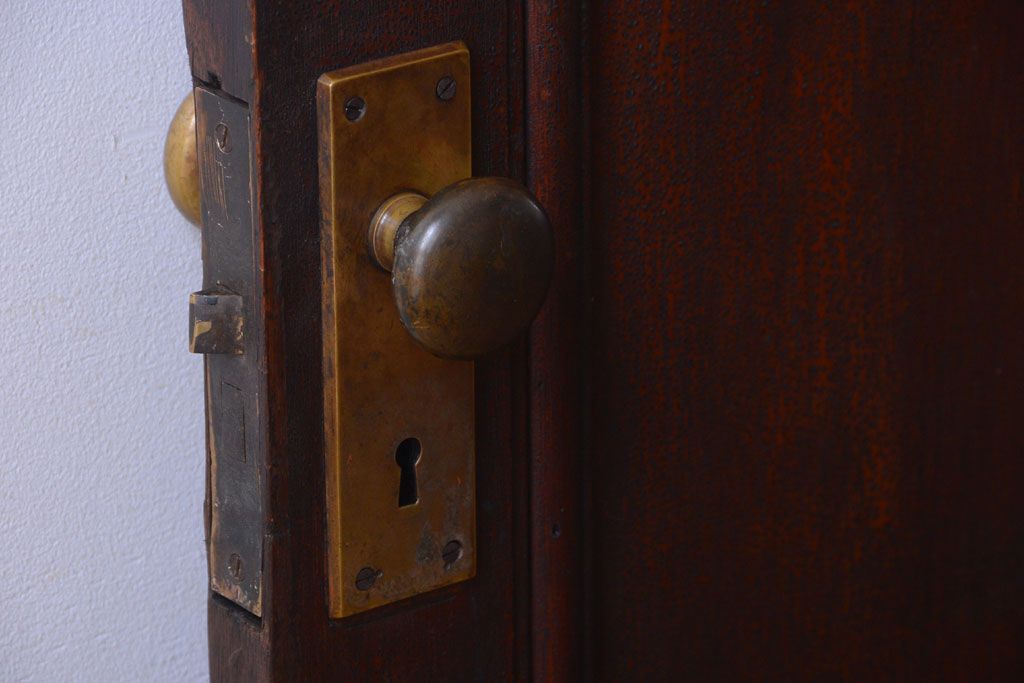 和製アンティーク　古い木製のシックなドア