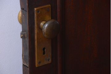 和製アンティーク　古い木製のシックなドア