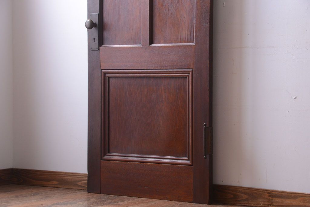 アンティーク　古い木のシンプルで上質なドア(1)