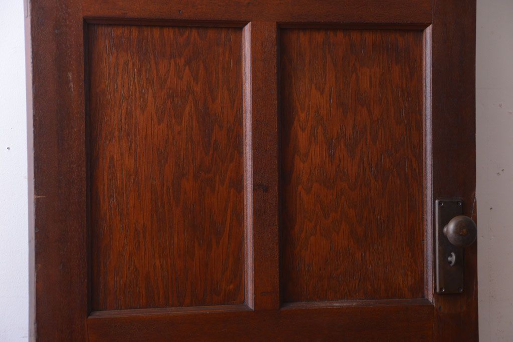 アンティーク　古い木のシンプルで上質なドア(1)