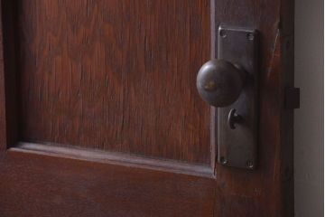 アンティーク　古い木のシンプルで上質なドア(1)