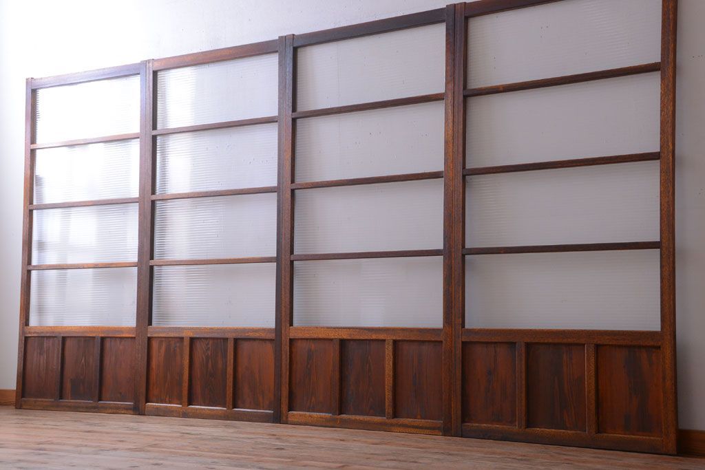 アンティーク　シンプルでおしゃれなモールガラス入り引き戸4枚セット