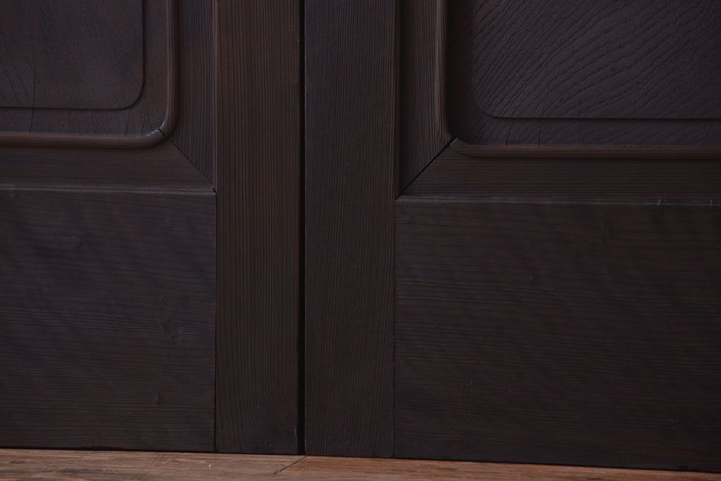 アンティーク　両開き　上質で重厚な大きなドア1対(2枚セット)