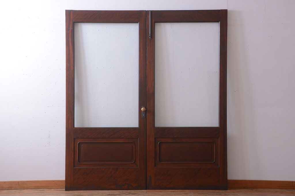 アンティーク　両開き　上質で重厚な大きなドア1対(2枚セット)