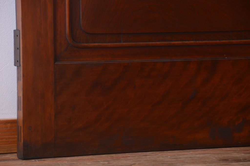 アンティーク　両開き　上質で重厚な大きなドア1対(2枚セット)