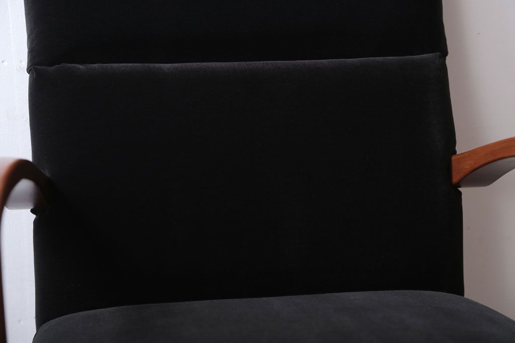 アンティーク家具　アンティーク　シックな1人掛けアームソファ