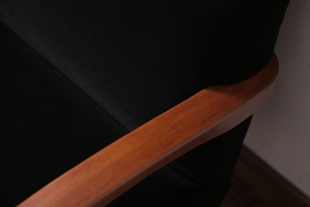 アンティーク家具　アンティーク　シックな1人掛けアームソファ