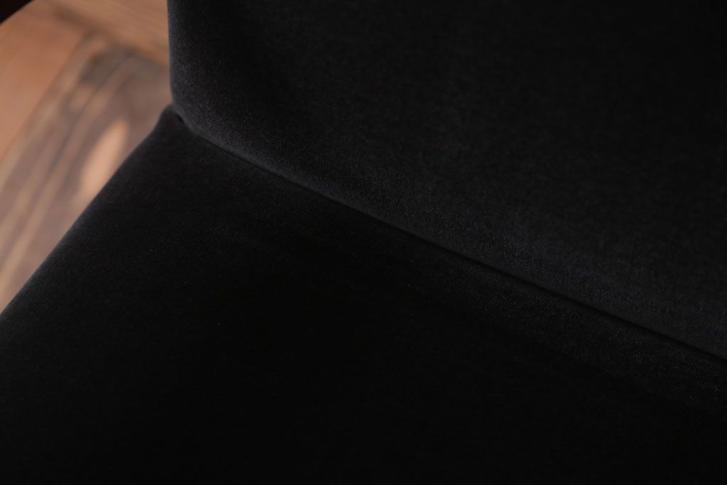 アンティーク家具　アンティーク　シックな1人掛けアームソファ