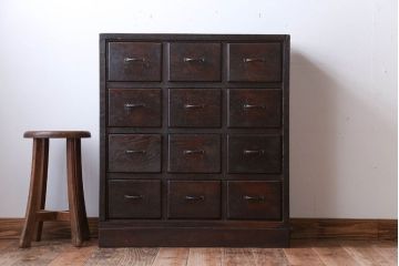 アンティーク家具　アンティーク　　三方ナラ材の12杯小引き出し