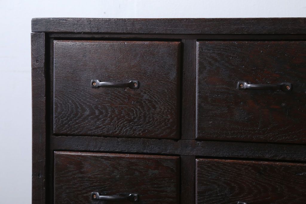 アンティーク家具　アンティーク　　三方ナラ材の12杯小引き出し