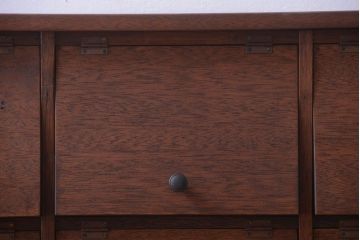 レトロ家具　昭和レトロ　かわいいパタパタ扉付き!アンティークマス目ロッカー(収納棚)(2)