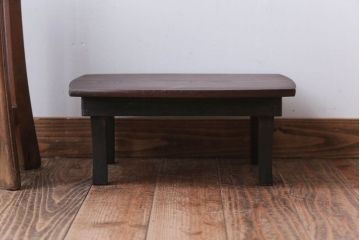 アンティーク家具　アンティーク　変わり型天板の小さなちゃぶ台