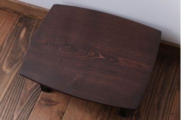 アンティーク家具　アンティーク　変わり型天板の小さなちゃぶ台