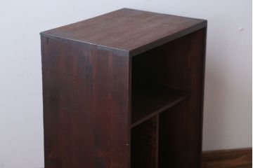 アンティーク家具　アンティーク　古い木の小ぶりな引き出し付き収納棚