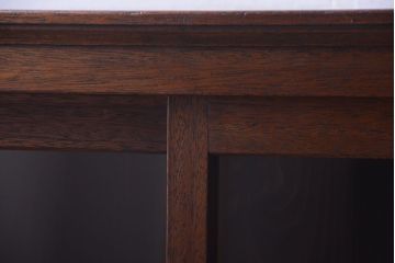 アンティーク家具　和製アンティーク　上品なデザインのガラス戸収納棚