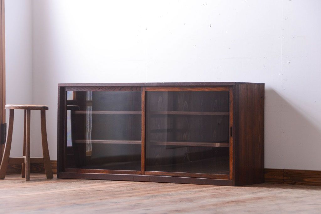 アンティーク家具　和製アンティーク　前面欅材!大きなガラス引き戸の収納棚(2)