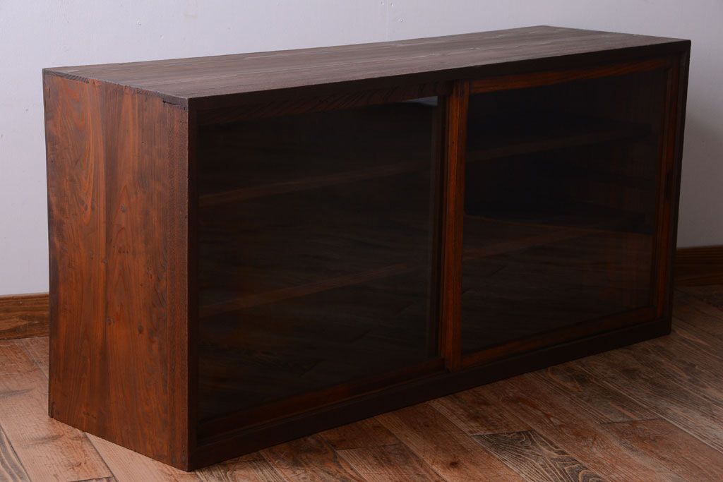 アンティーク家具　和製アンティーク　前面欅材!大きなガラス引き戸の収納棚(2)