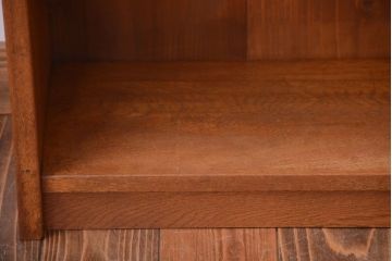 アンティーク家具　和製アンティーク　ナラ材製!しっかりした作りの本棚