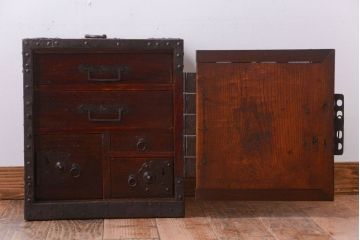 アンティーク家具　古民具・骨董　江戸期　かくし付き!懸硯型佐渡船箪笥(掛硯型、舟箪笥)