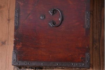 アンティーク家具　古民具・骨董　江戸期　かくし付き!懸硯型佐渡船箪笥(掛硯型、舟箪笥)