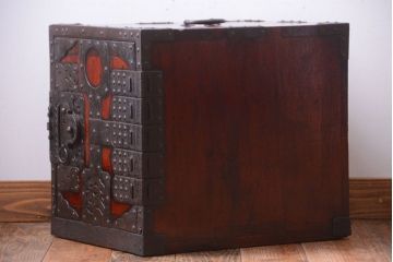 アンティーク家具　古民具・骨董　江戸期　かくし付き!懸硯型佐渡船箪笥(掛硯型、舟箪笥)