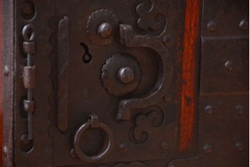 アンティーク家具　古民具・骨董　江戸期　かくし付き!懸硯型佐渡船箪笥(掛硯型、舟箪笥)