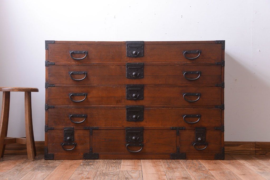 アンティーク家具　古民具・骨董　江戸〜明治期　総桐材!珍しいデザインの薄型時代箪笥(桐箪笥、桐たんす)