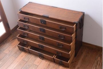 アンティーク家具　古民具・骨董　江戸〜明治期　総桐材!珍しいデザインの薄型時代箪笥(桐箪笥、桐たんす)